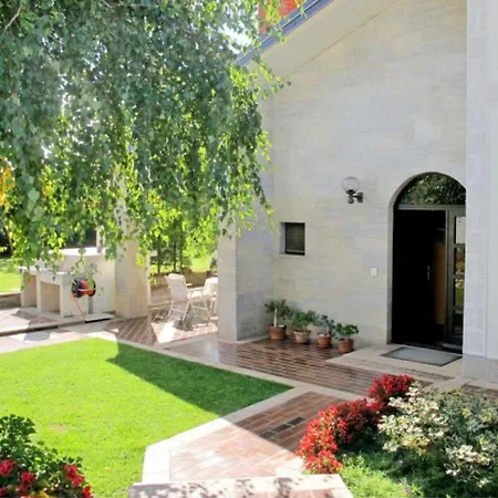 With A Parking Space - 22511 Umag